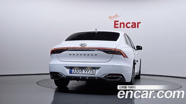 Hyundai GRANDEUR 2.5 Le Blanc купить на сайте DeffCars