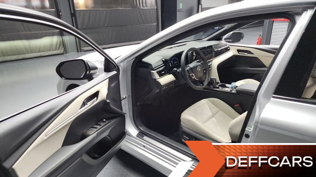 Toyota CAMRY 2.5 XLE Hybrid купить на сайте DeffCars