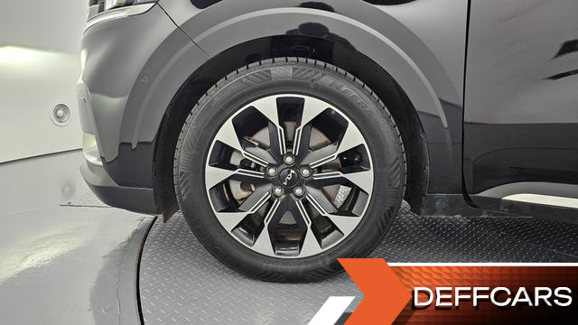 Kia CARNIVAL 9-Seater Signature купить на сайте DeffCars