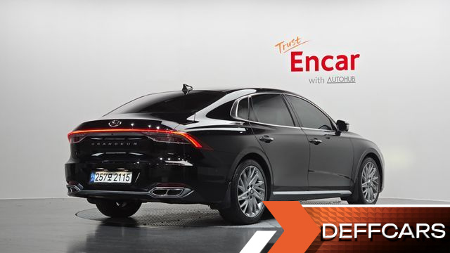 Hyundai GRANDEUR 3.3 Calligraphy купить на сайте DeffCars