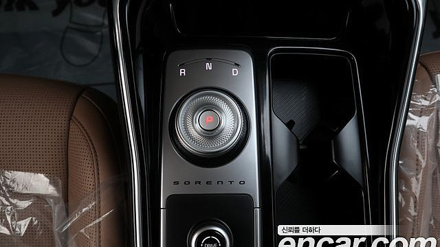 Kia SORENTO Gasoline 2.5T 2WD Signature купить на сайте DeffCars