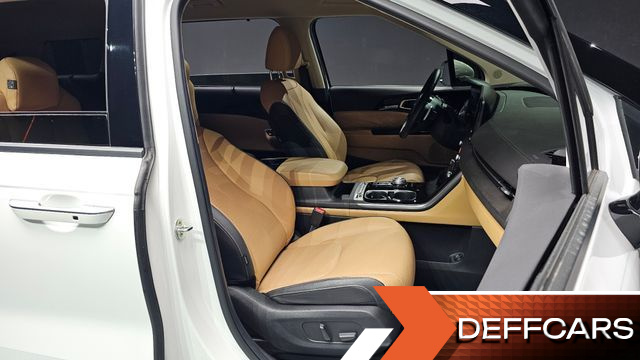 Kia CARNIVAL 9-Seater Noblesse купить на сайте DeffCars