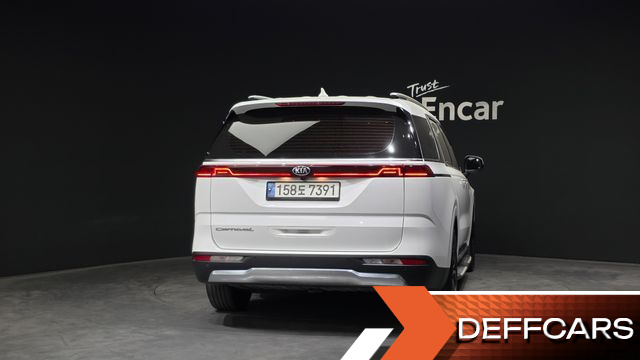 Kia CARNIVAL 9-Seater Signature купить на сайте DeffCars