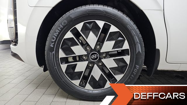 Hyundai STARIA Lounge 7-Seater Limousine купить на сайте DeffCars