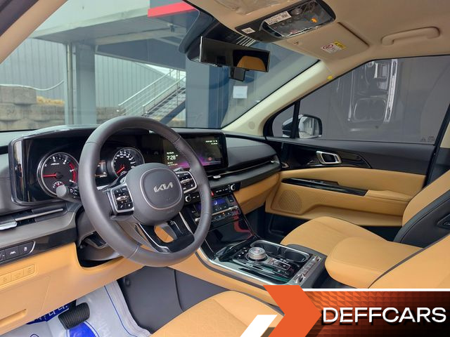 Kia CARNIVAL 9-Seater Noblesse купить на сайте DeffCars