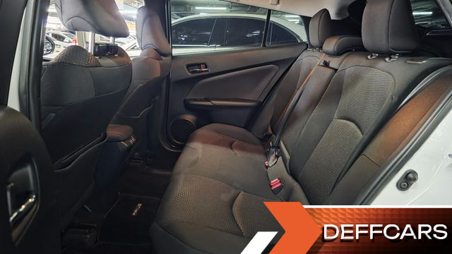 Toyota PRIUS 1.8 купить на сайте DeffCars