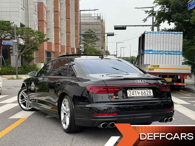Audi S8 4.0 TFSI Quattro LWB купить на сайте DeffCars