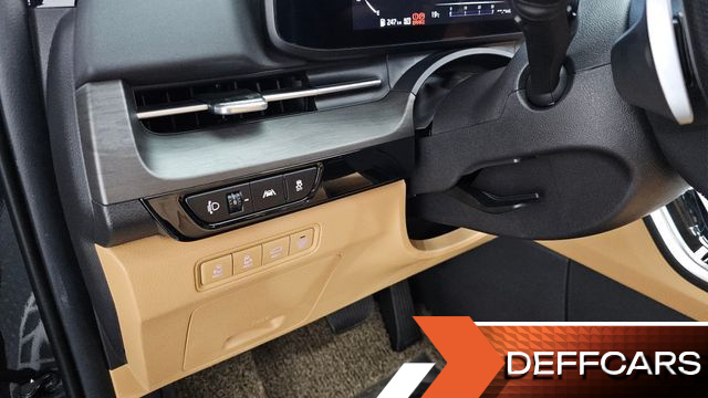 Kia CARNIVAL 9-Seater Signature купить на сайте DeffCars