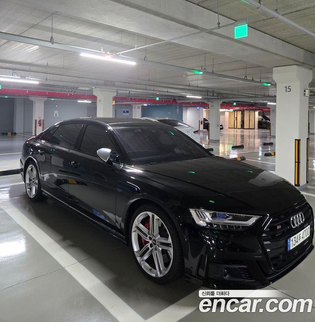 Audi S8 4.0 TFSI Quattro LWB купить на сайте DeffCars