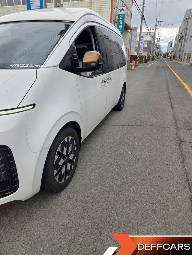 Hyundai STARIA Lounge 9-Seater Limousine купить на сайте DeffCars