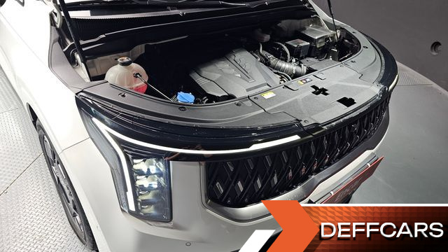 Kia CARNIVAL Gasoline 7-Seater Signature купить на сайте DeffCars