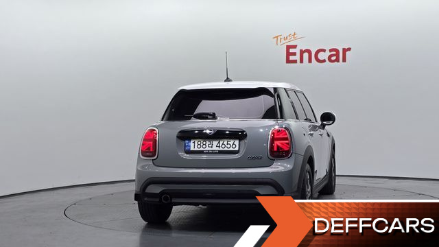 Mini COOPER 5Door Classic Third Generation купить на сайте DeffCars