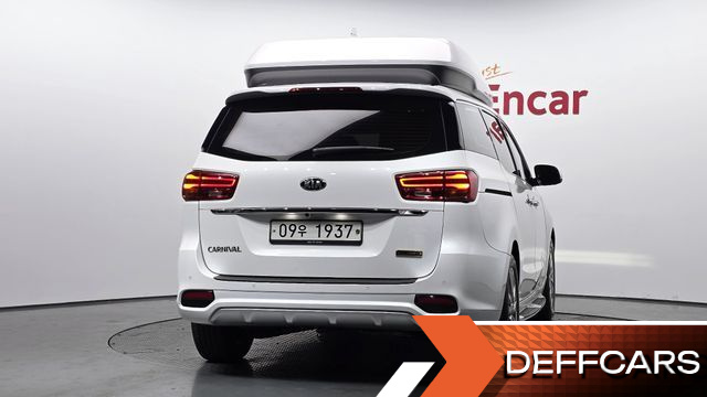 Kia CARNIVAL 7-Seater Hi-Limousine President купить на сайте DeffCars