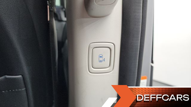 Hyundai STARIA 4WD Tourer 9-Seater Modern купить на сайте DeffCars