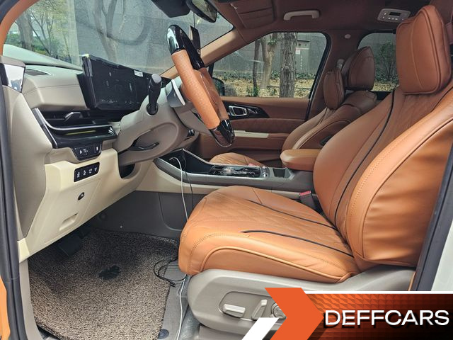 Kia CARNIVAL HEV 9-Seater Hi-Limousine (Special vehicle) купить на сайте DeffCars