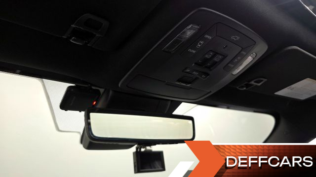 Toyota SIENNA 2.5 Hybrid 2WD купить на сайте DeffCars