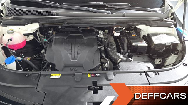 Kia CARNIVAL Gasoline 9-Seater Signature купить на сайте DeffCars