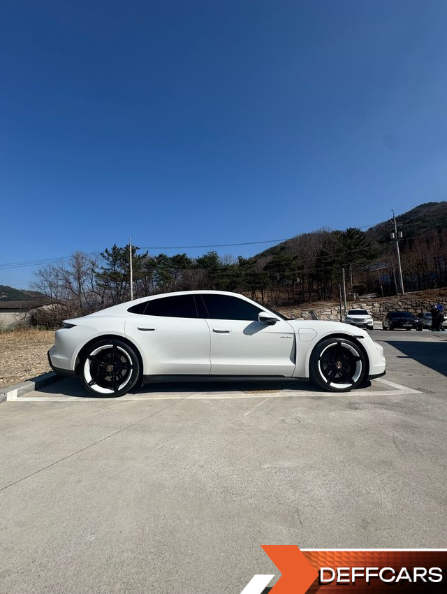Porsche TAYCAN Base купить на сайте DeffCars