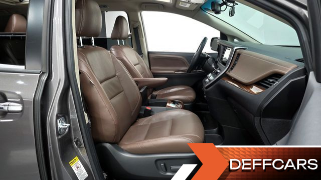 Toyota SIENNA 3.5 купить на сайте DeffCars