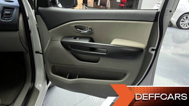 Kia CARNIVAL 9-Seater Luxury купить на сайте DeffCars