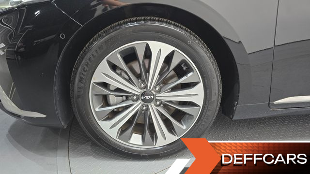 Kia K8 2.5 Gasoline 2WD Signature купить на сайте DeffCars