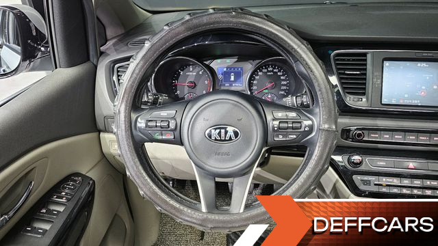 Kia CARNIVAL 9-seater Prestige купить на сайте DeffCars