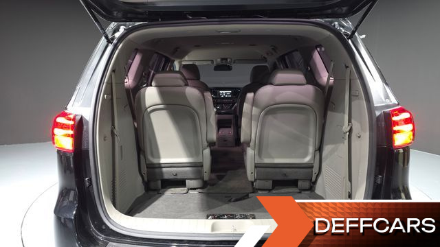 Kia CARNIVAL 9-Seater Prstige купить на сайте DeffCars