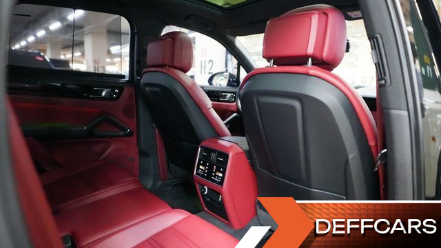 Porsche CAYENNE 3.0 PLATINUM EDITION купить на сайте DeffCars