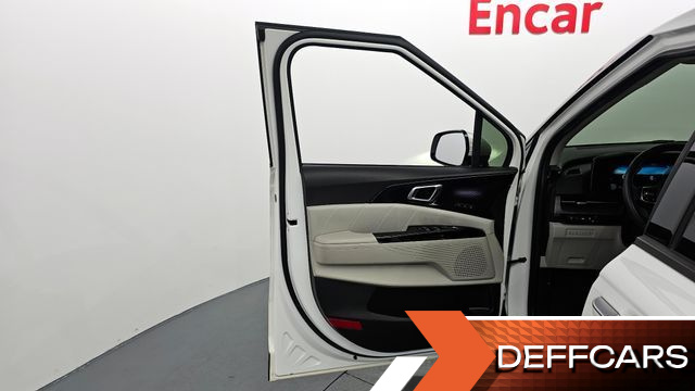 Kia CARNIVAL 7-Seater Signature купить на сайте DeffCars
