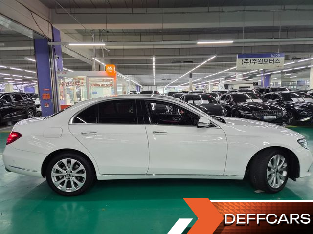 Mercedes E-CLASS E220d 4MATIC Exclusive купить на сайте DeffCars
