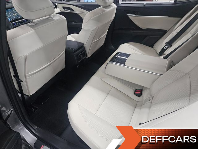 Toyota CAMRY 2.5 XLE Premium Hybrid купить на сайте DeffCars