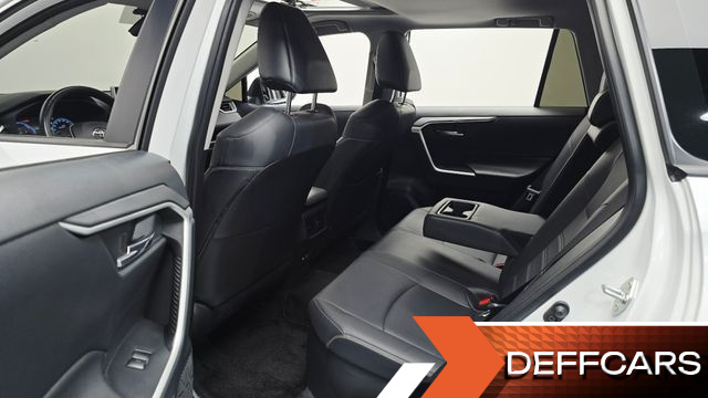 Toyota RAV4 2.5 2WD Hybrid XLE купить на сайте DeffCars