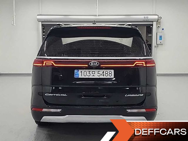 Kia CARNIVAL Gasoline 7-Seater Signature купить на сайте DeffCars