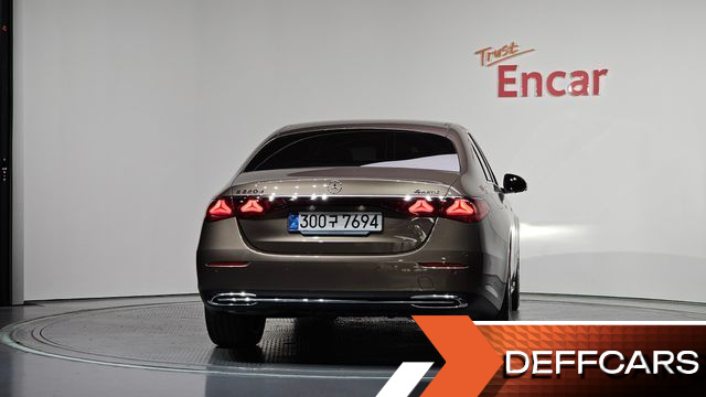 Mercedes E-CLASS E220d 4MATIC Exclusive купить на сайте DeffCars
