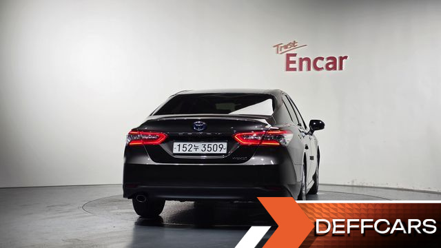 Toyota CAMRY 2.5 XLE Hybrid купить на сайте DeffCars