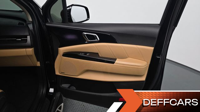 Kia CARNIVAL Gasoline 7-Seater Signature купить на сайте DeffCars