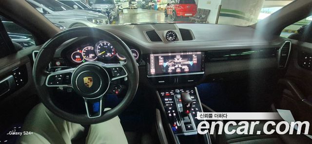 Porsche CAYENNE 3.0 E-Hybrid купить на сайте DeffCars