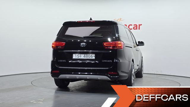 Kia CARNIVAL 7-Seater Limousine President купить на сайте DeffCars