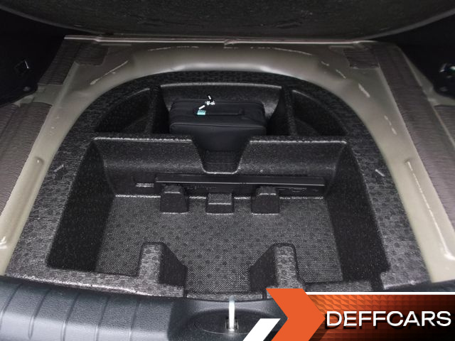 Hyundai GRANDEUR 2.5 Le Blanc купить на сайте DeffCars
