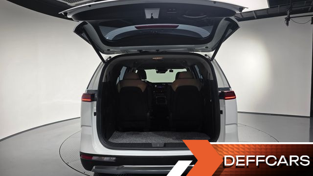 Kia CARNIVAL 9-Seater Noblesse купить на сайте DeffCars