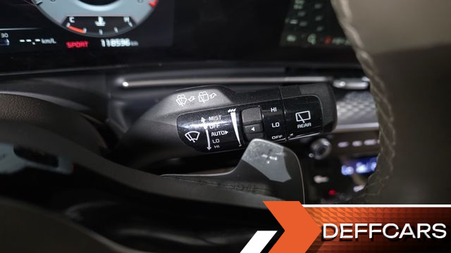 Kia CARNIVAL 9-Seater Hi-Limousine Signature купить на сайте DeffCars