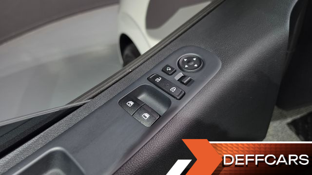 Hyundai STARIA L3.5 Cargo 3-Seater Modern купить на сайте DeffCars