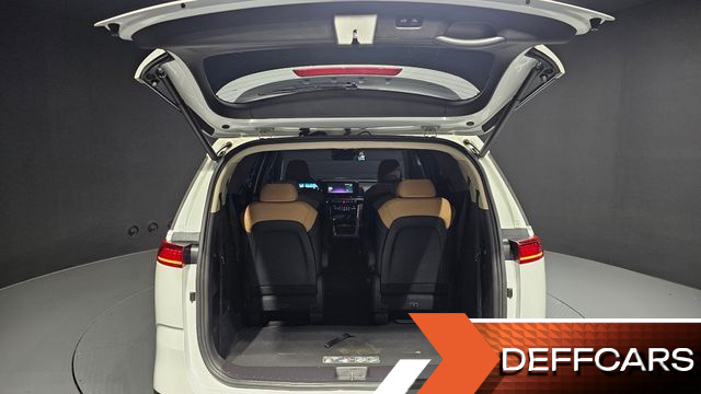 Kia CARNIVAL 9-Seater Noblesse купить на сайте DeffCars