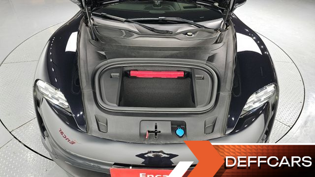 Porsche TAYCAN Base купить на сайте DeffCars