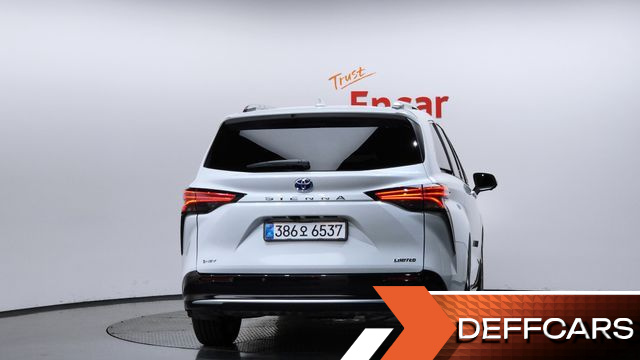 Toyota SIENNA 2.5 Hybrid 2WD купить на сайте DeffCars