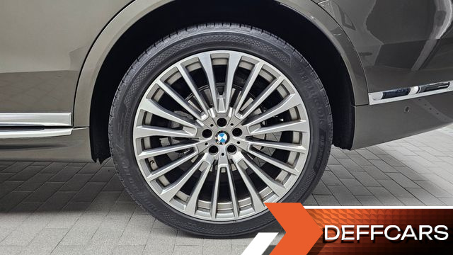BMW X7 xDrive 40i Design Pure Excellence 6-Seater купить на сайте DeffCars