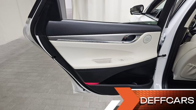 Hyundai GRANDEUR 2.5 Le Blanc купить на сайте DeffCars