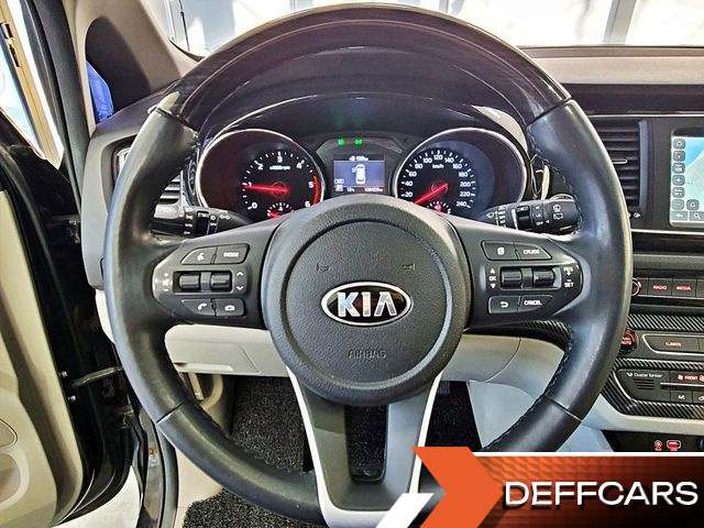 Kia CARNIVAL 9-Seater Noblesse купить на сайте DeffCars
