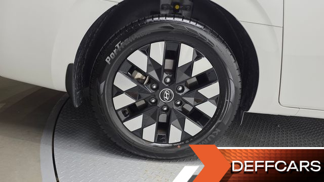Hyundai STARIA 4WD Lounge 9-Seater Prestige купить на сайте DeffCars