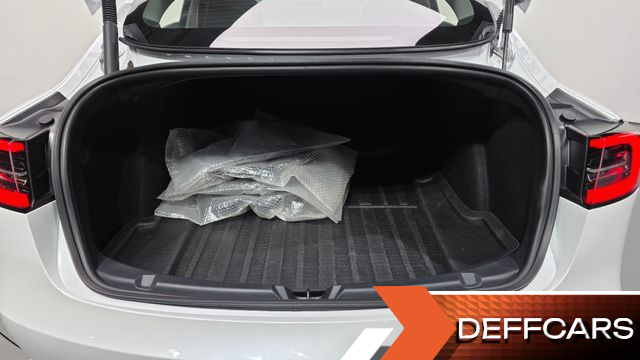 Tesla MODEL 3 Long Range AWD купить на сайте DeffCars